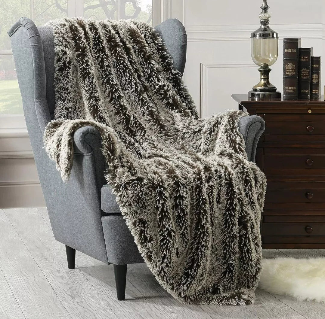 Luxury Faux Fur Throw Blanket